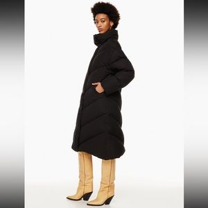 New with tags Aritzia Wilfred Thr Cloud Puff™ Long